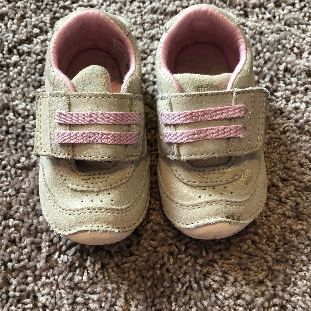 Toddler girl 4.5 stride rite shoes